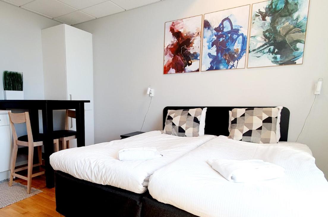Hotel Arkaden Arlanda Extérieur photo